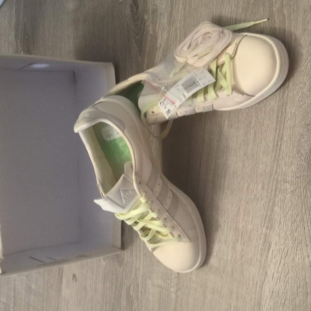 Adidas CampusPharrell Williams Ecru Tint size 9
